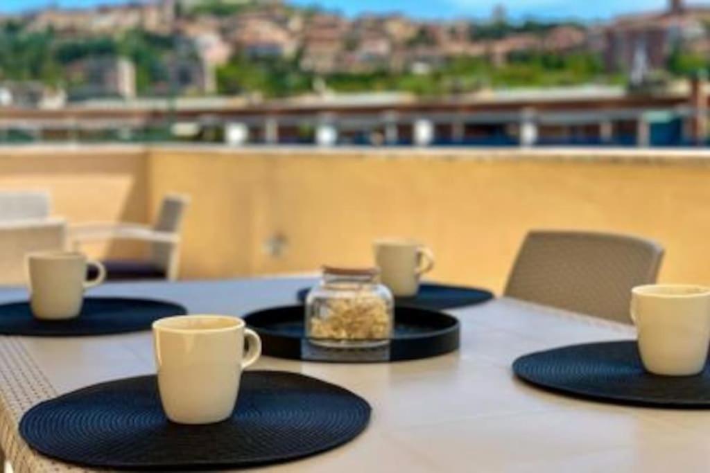 Exclusive Penthouse With 60 M2 Panoramic Terrace Daire Perugia Dış mekan fotoğraf